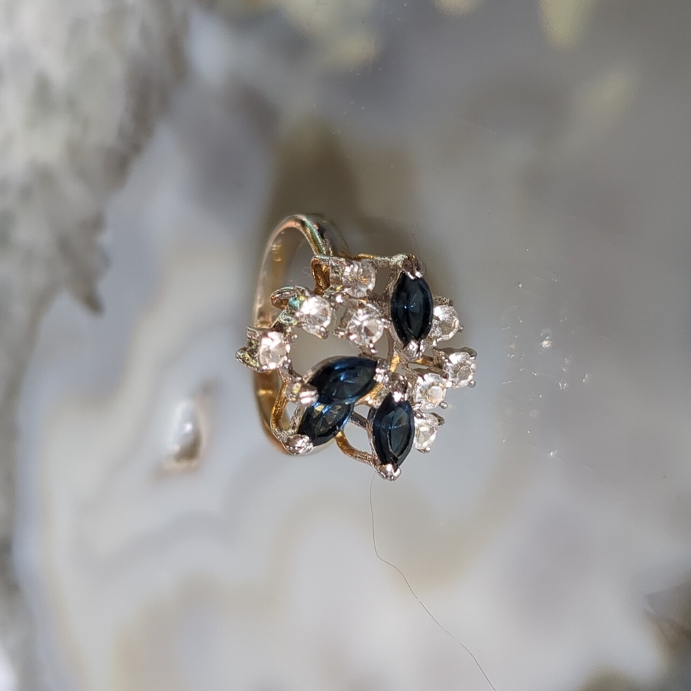 Ring with blue stones
